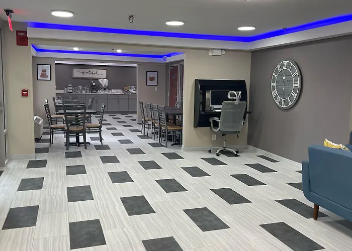 Econo Casino Area Hotel