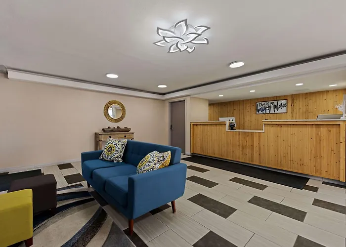 Hotel Econo Casino Area